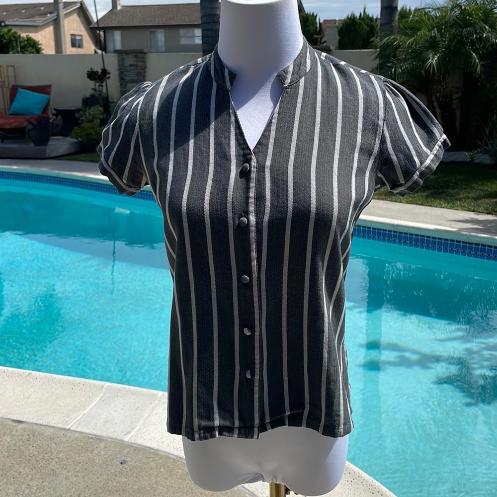 Cottons by Century gray and white vertical stripes, button down | S